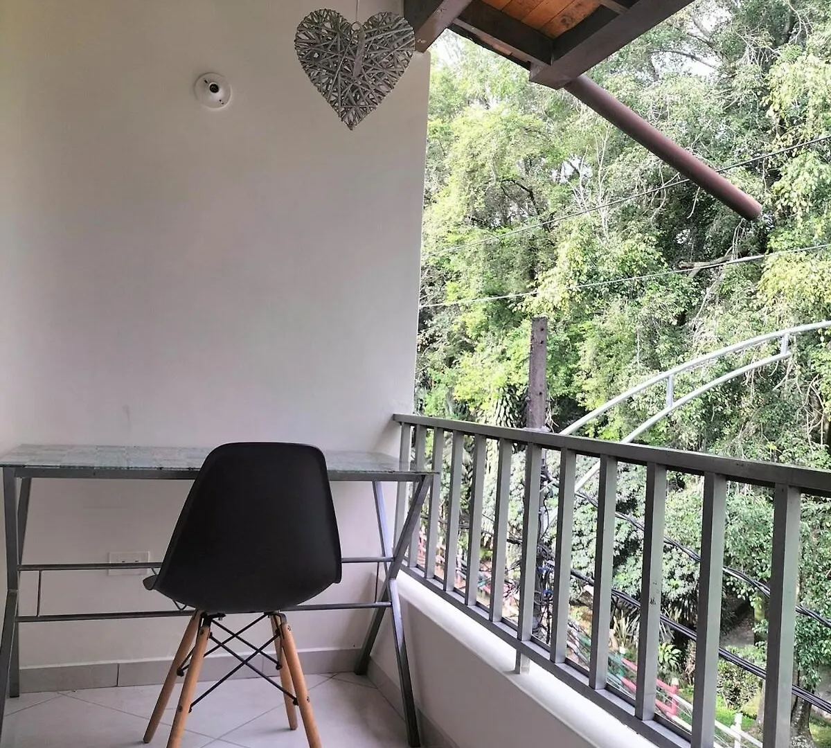 Comfortable And Central Apartment With Large Balcony In Belen Medellin
