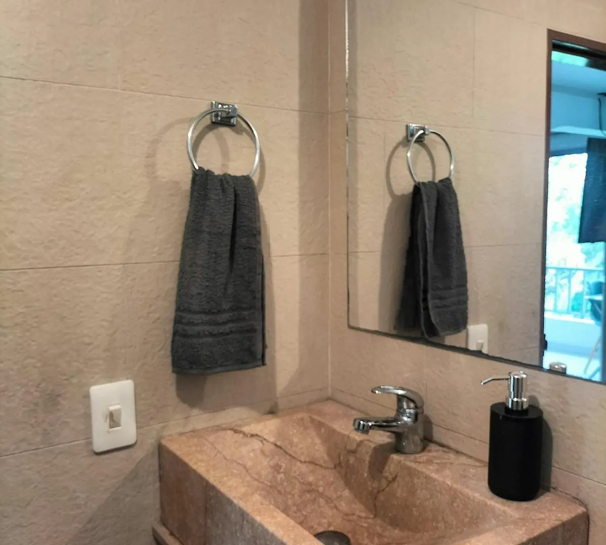 Comfortable And Central Apartment With Large Balcony In Belen Medellin