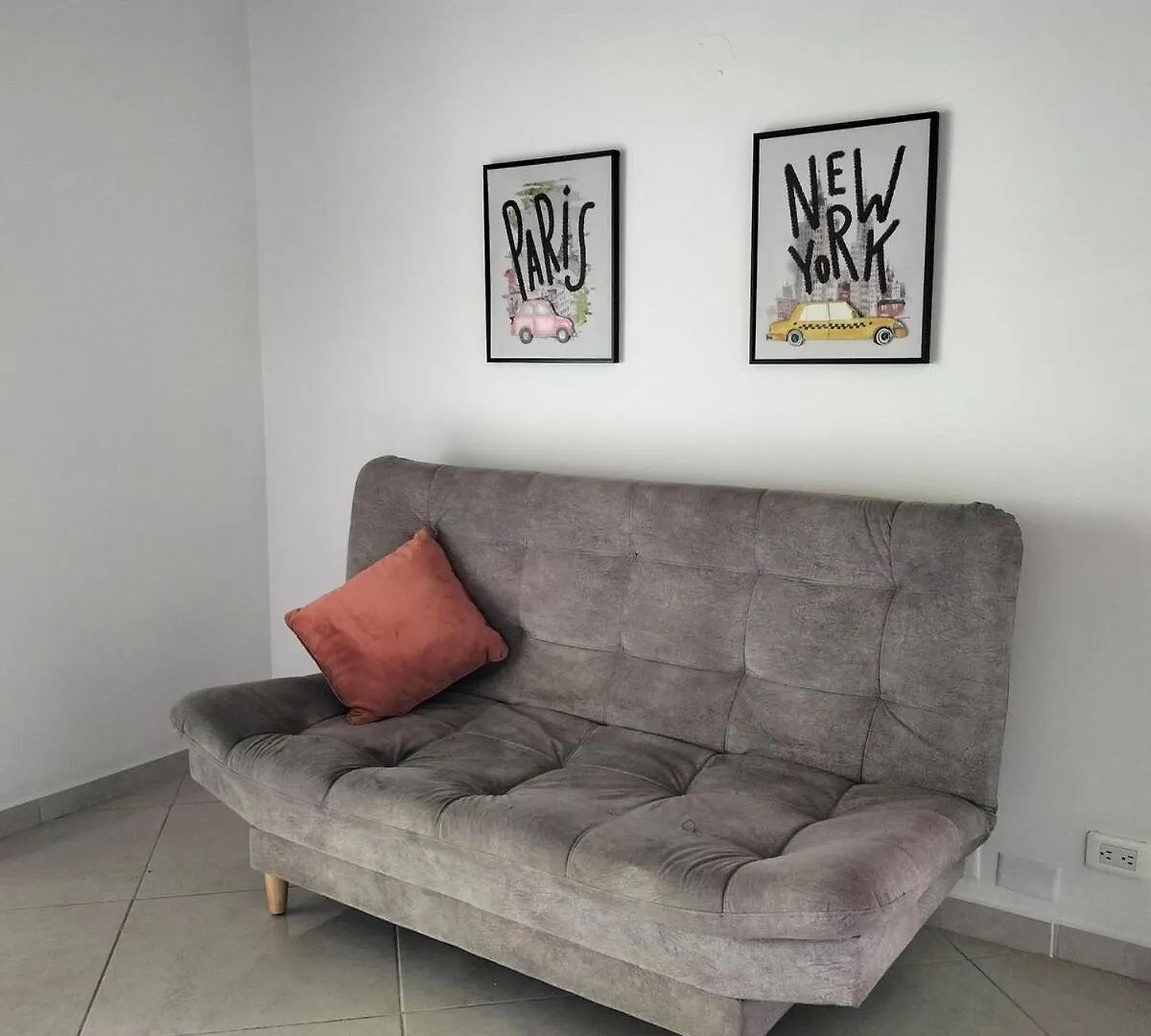 Comfortable And Central Apartment With Large Balcony In Belen Medellin