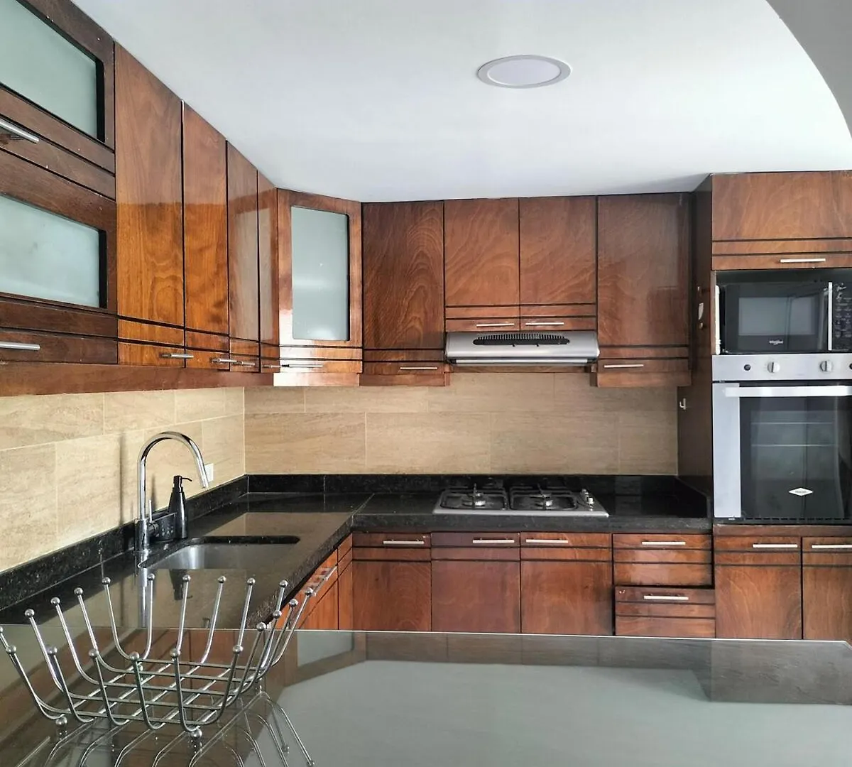 Comfortable And Central Apartment With Large Balcony In Belen Medellin